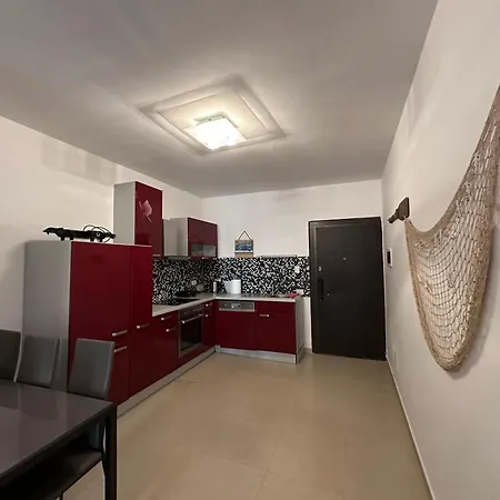 Alcazar Luxury * Golem (Tirana)